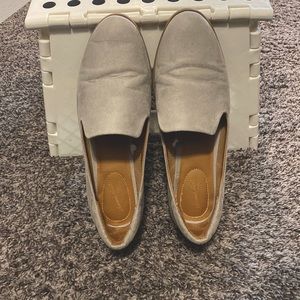 Women’s Universal Thread Loafer